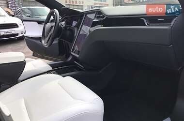 Лифтбек Tesla Model S 2019 в 
