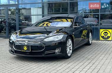 Лифтбек Tesla Model S 2015 в 