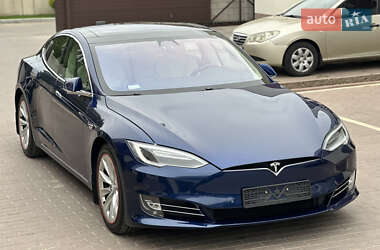 Лифтбек Tesla Model S 2017 в 