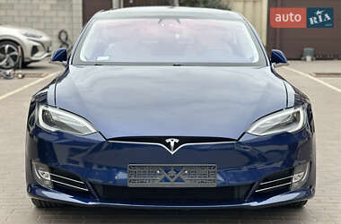 Лифтбек Tesla Model S 2017 в 