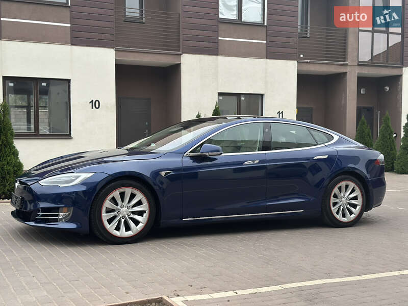 Tesla Model S 2017
