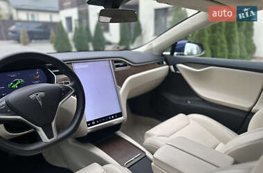 Лифтбек Tesla Model S 2017 в 