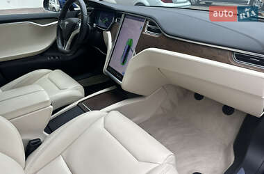 Лифтбек Tesla Model S 2017 в 