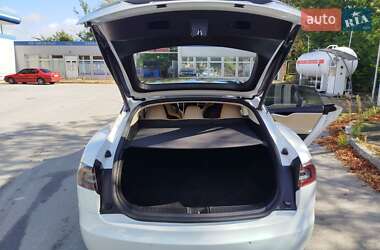 Ліфтбек Tesla Model S 2015 в 