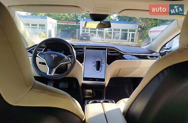 Ліфтбек Tesla Model S 2015 в 