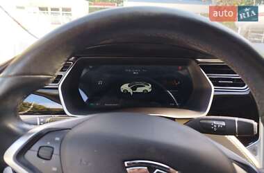 Ліфтбек Tesla Model S 2015 в 