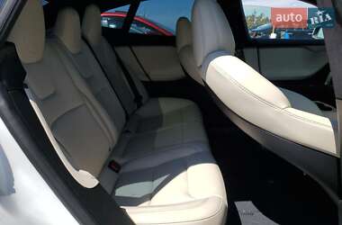 Лифтбек Tesla Model S 2020 в 