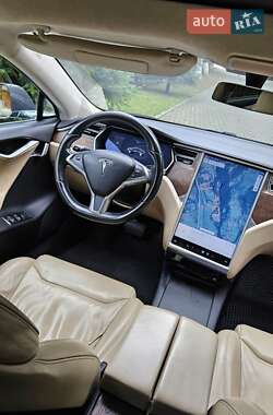 Лифтбек Tesla Model S 2017 в 