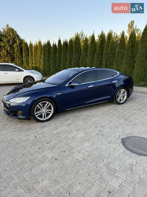 Ліфтбек Tesla Model S 2015 в Одесі