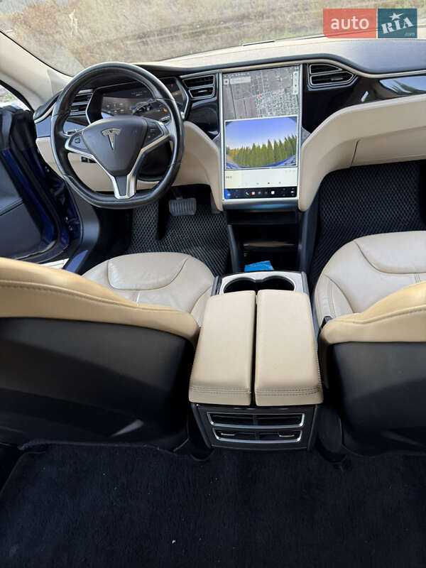 Ліфтбек Tesla Model S 2015 в Одесі