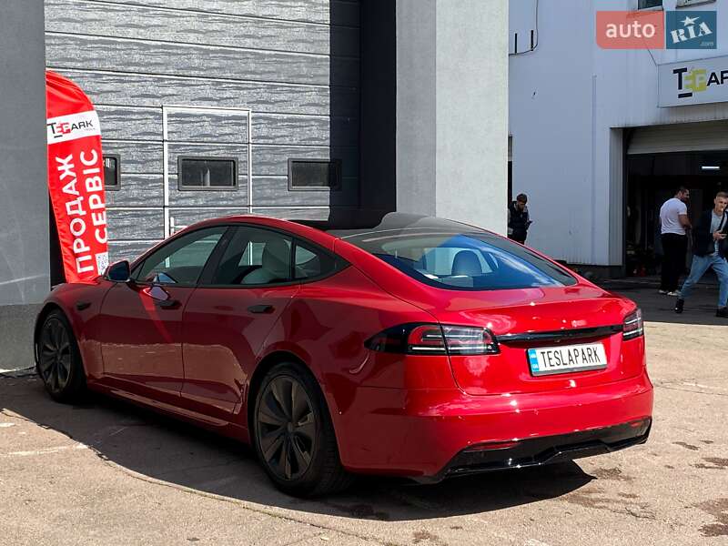 Лифтбек Tesla Model S 2022 в Киеве
