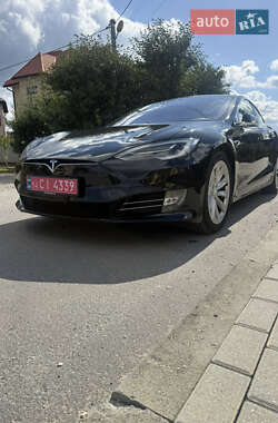 Tesla Model S 2016