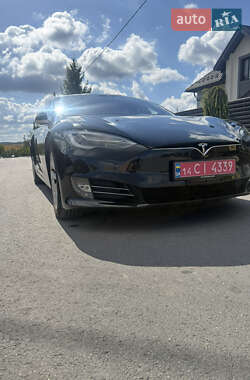 Лифтбек Tesla Model S 2016 в 