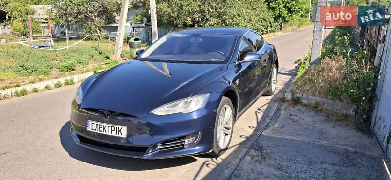 Лифтбек Tesla Model S 2013 в Киеве фото 3 Лифтбек Tesla Model S 2013 в Киеве