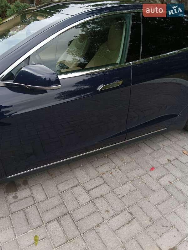 Лифтбек Tesla Model S 2013 в Дрогобыче