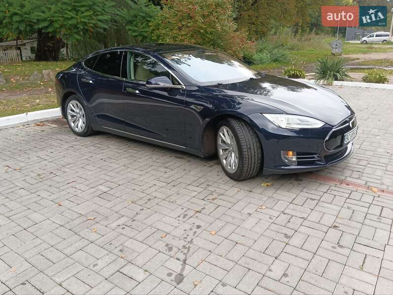 Лифтбек Tesla Model S 2013 в Дрогобыче