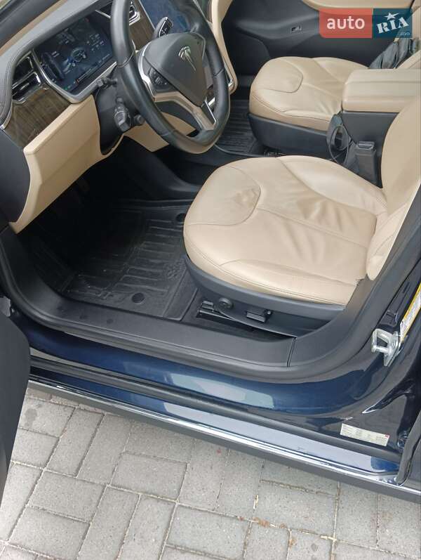 Лифтбек Tesla Model S 2013 в Дрогобыче