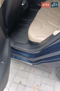 Лифтбек Tesla Model S 2013 в 