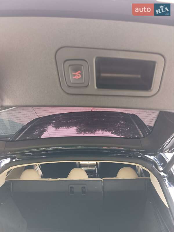 Лифтбек Tesla Model S 2013 в Дрогобыче