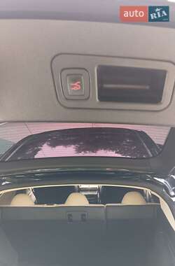 Лифтбек Tesla Model S 2013 в 