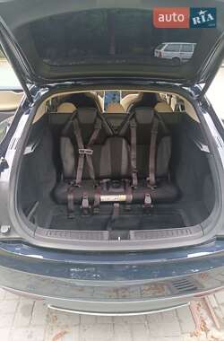 Лифтбек Tesla Model S 2013 в 