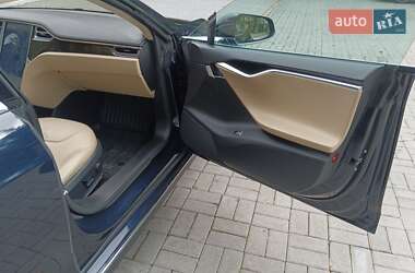 Лифтбек Tesla Model S 2013 в 