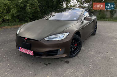 Tesla Model S 2016