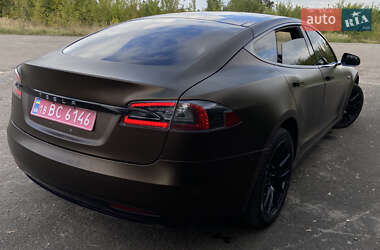 Лифтбек Tesla Model S 2016 в 