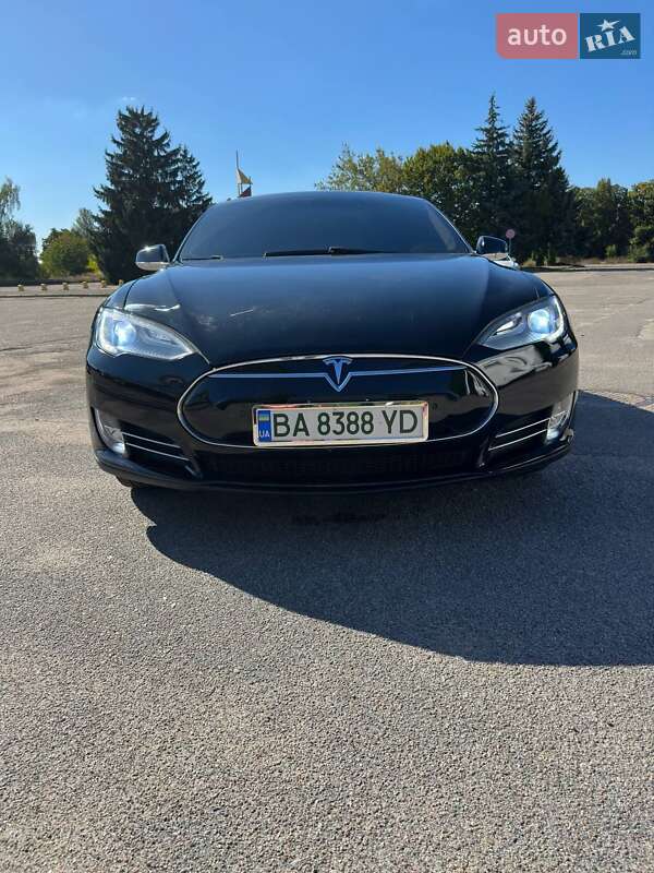 Ліфтбек Tesla Model S 2014 в Кропивницькому