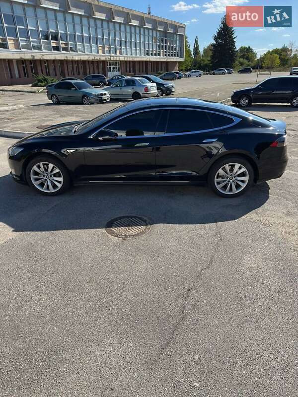 Ліфтбек Tesla Model S 2014 в Кропивницькому