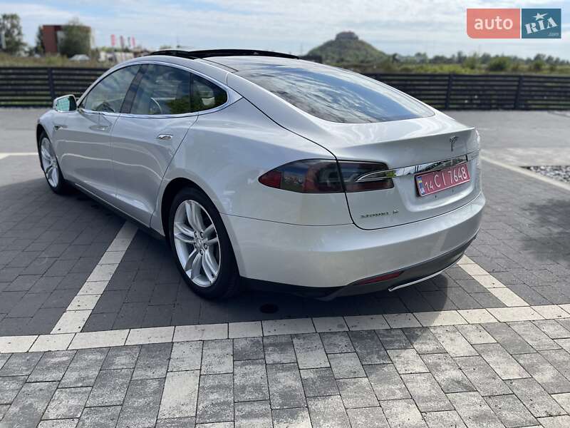 Ліфтбек Tesla Model S 2014 в Мукачевому