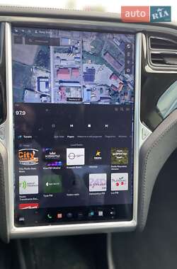 Лифтбек Tesla Model S 2014 в 