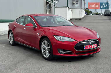 Лифтбек Tesla Model S 2015 в 