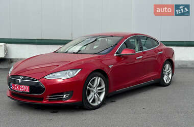 Лифтбек Tesla Model S 2015 в 