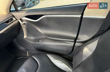 Ліфтбек Tesla Model S 2014 в 