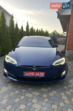 Tesla Model S 2018