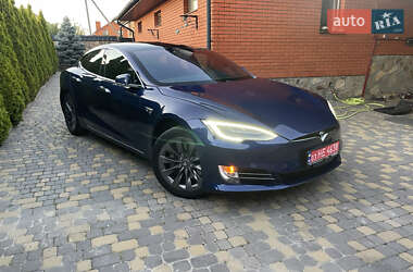 Ліфтбек Tesla Model S 2018 в 