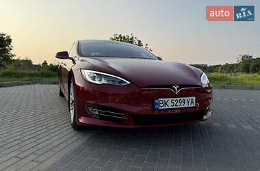 Лифтбек Tesla Model S 2016 в 