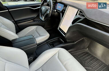 Лифтбек Tesla Model S 2016 в 