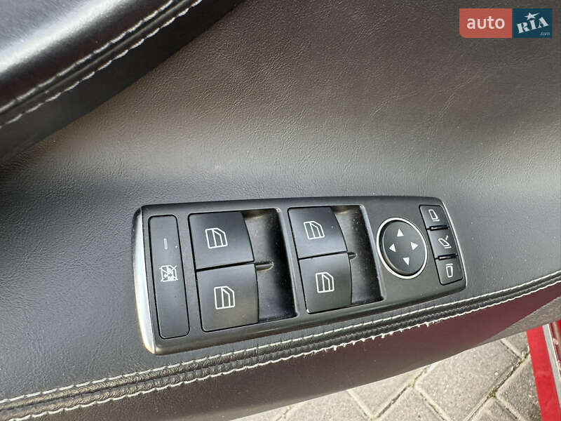Лифтбек Tesla Model S 2016 в Ровно