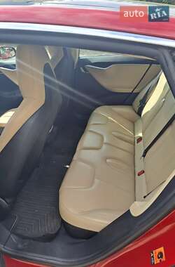 Ліфтбек Tesla Model S 2015 в Миргороді