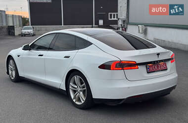 Лифтбек Tesla Model S 2014 в 
