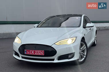 Tesla Model S 2014