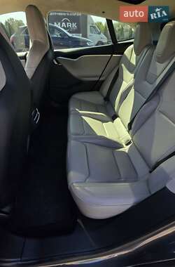 Ліфтбек Tesla Model S 2014 в 