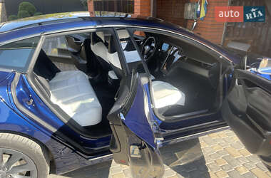 Ліфтбек Tesla Model S 2018 в 