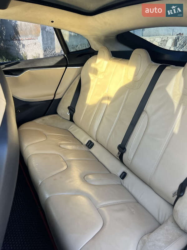 Лифтбек Tesla Model S 2013 в Тернополе