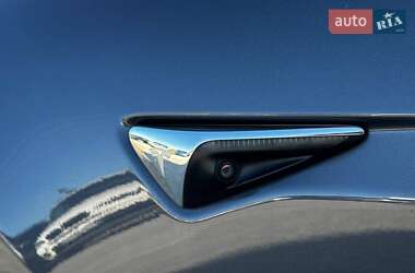 Лифтбек Tesla Model S 2018 в 