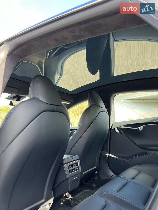 Ліфтбек Tesla Model S 2020 в Тернополі фото 18 Ліфтбек Tesla Model S 2020 в Тернополі