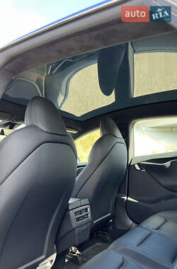 Ліфтбек Tesla Model S 2020 в 