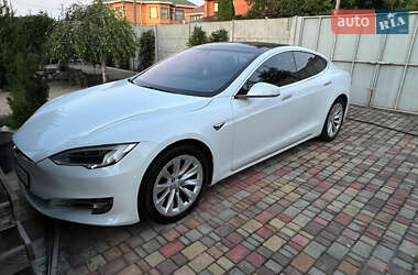 Tesla Model S 2016